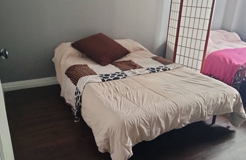 Westlake Apartment | Cozy 1-bedroom apartment in charming Los Angeles Near Staple Center