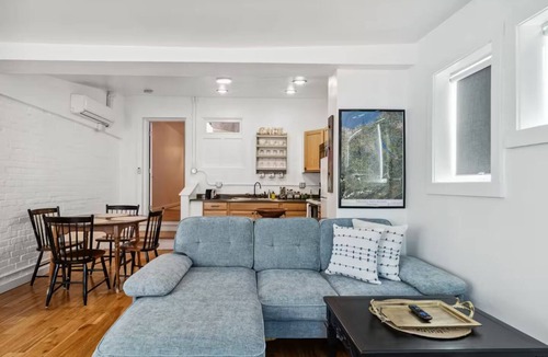 Geneva Apartment | Cozy 1BDR APT in Vibrant Downtown Geneva