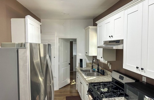 Florence-Graham House | Cozy 2BR/2BA Duplex Downtown LA