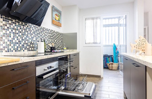 La Caleta Apartment | Cozy Apartment in Central Málaga, Close to Sancha Beach