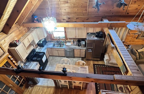 Moundville Cabin | Cozy Cabin 25 minutes from UofA!