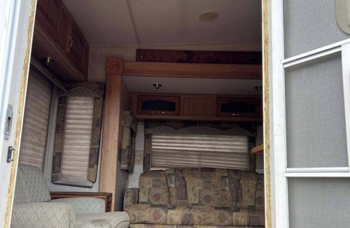 Troy House | Cozy Caravan in lovely Troy Alabama with AC
