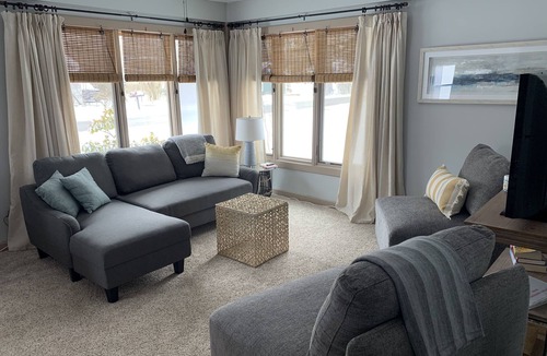 Lake Erie Beach Cottage | Cozy Cottage steps from the shore of Lake Erie