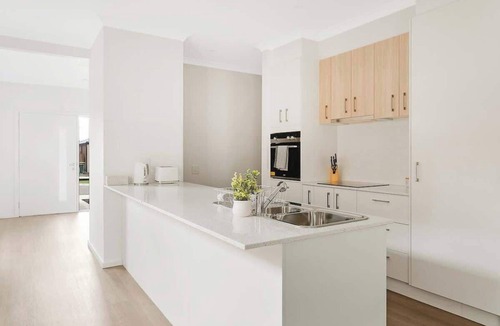 Darley House | Cozy Family Home in Darley w Everything You Need!