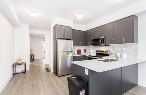 Waterloo House | Cozy Getaway in Uptown Waterloo