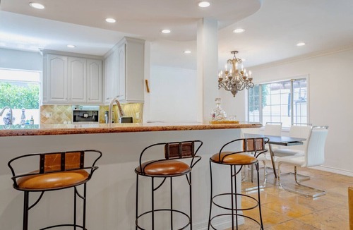North Hollywood House | Cozy Home with Pool and Jacuzzi Minutes from Universal Studios