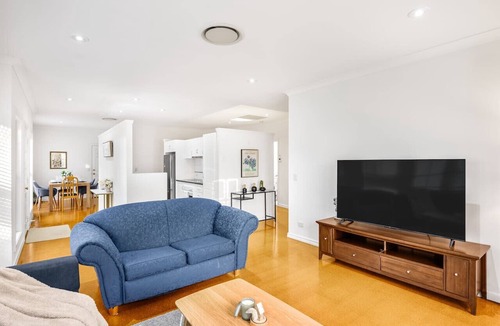 Sunnybank House | Cozy Hub near Food Fusion | Family Business Ideal