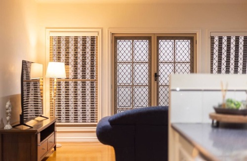 Sunnybank House | Cozy Hub near Food Fusion | Family Business Ideal