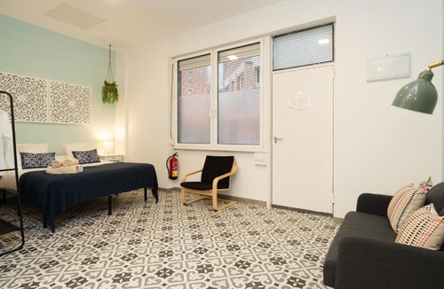 Sant Adria de Besos Apartment | Cozy Studio for 2 px - Beach 10' Walk - Barcelona center 25' Train