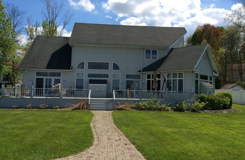 Ashville House | Create your family memories at our nautical lakeside home!