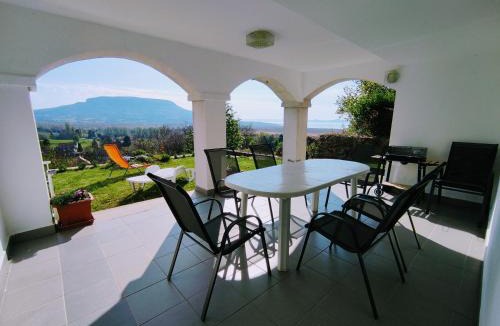 Szigliget House | Délibáb Vendégház