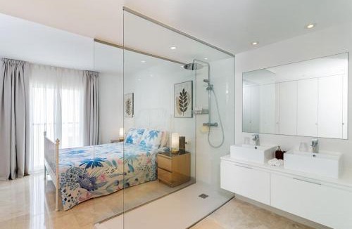 New Golden Mile Apartment | Deluxe 2 bed Apartment