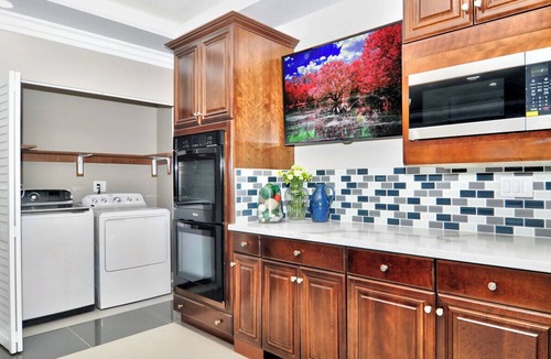 Fountain Valley House | Disney/Huntington Beach New Luxury Guesthouse