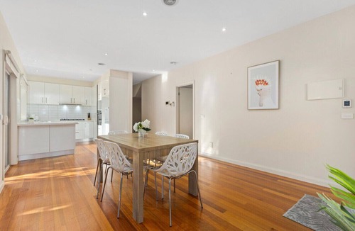 Notting Hill Villa | Domi Rentals The Blackburn Residence