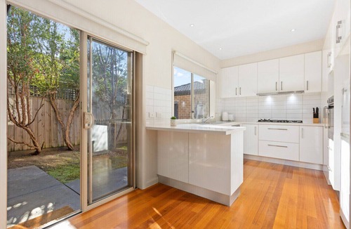Notting Hill Villa | Domi Rentals The Blackburn Residence