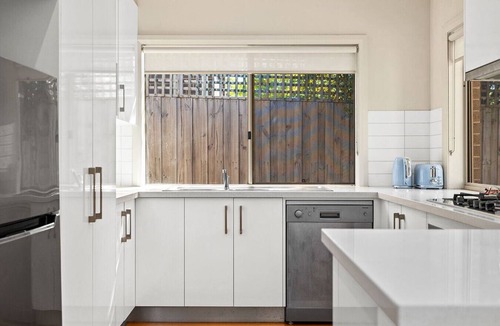Notting Hill House | Domi Rentals - The Blackburn Residences