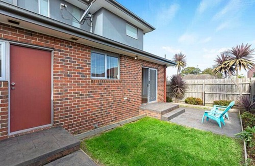 Clayton House | Domi Rentals - The Lona Townhouse
