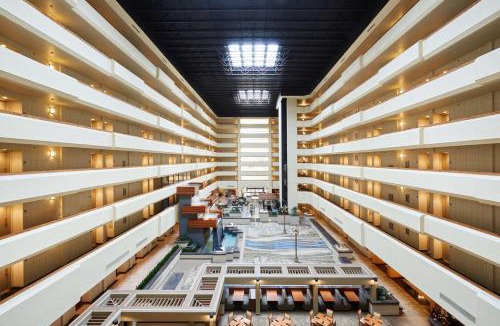 Downtown Hotel | DoubleTree by Hilton Fresno Convention Center