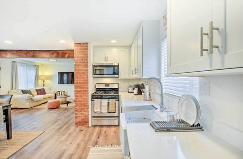 East Village House | Downtown Long Beach Home: Walk Everywhere!