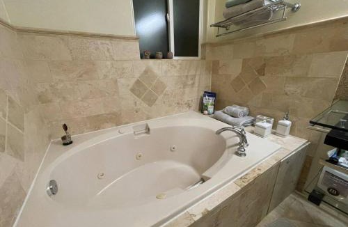 Grant Hill House | Downtown San Diego Spacious Home