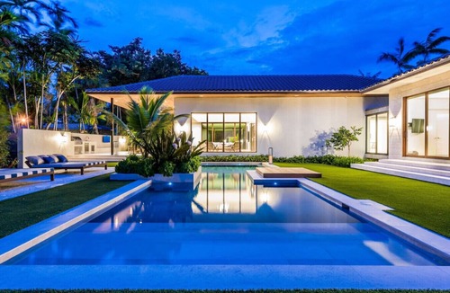 Bayside Historic District Villa | DreamVilla/Pool! Brand New Modern Construction!