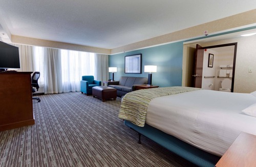 Crestline Heights Hotel | Drury Inn & Suites Birmingham Grandview