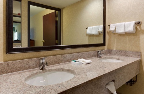 Crestline Heights Hotel | Drury Inn & Suites Birmingham Grandview