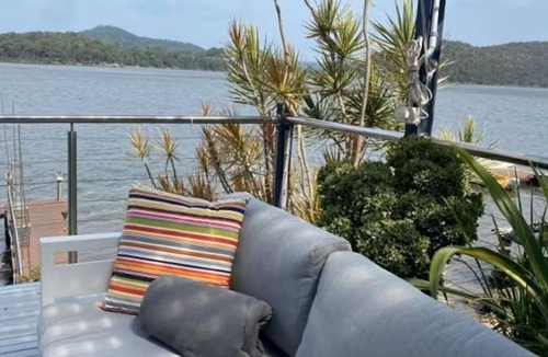Bar Point House | Dyarubbin - a guest favourite. On the rivers edge.
