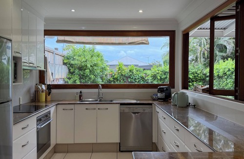 East Brisbane House | East Brisbane Federation-Style Pool Villa