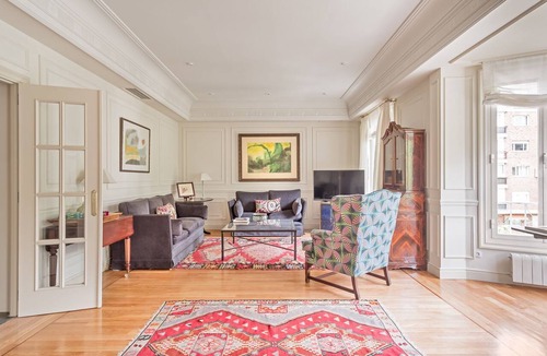 Castellana Apartment | Elegant 3-Bed Apartment in Salamanca, Madrid