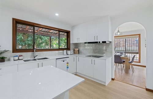 Calamvale House | Elegant 4BR Residence |Friendly Haven in Calamvale