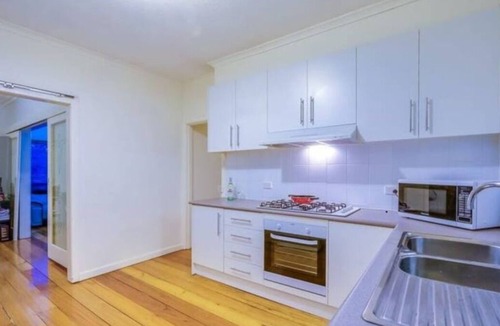 Balwyn House | Elegant Balwyn Paradise - Spacious Family House in Melbourne's Leafy East