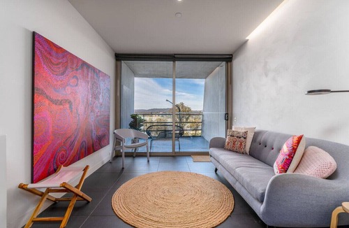 City West Apartment | Elegant Inner City Life Apt | Nishi Building
