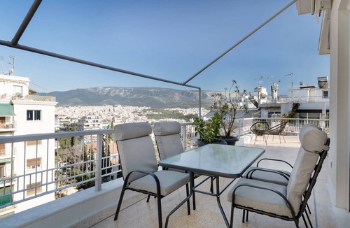 Kolonaki Apartment | Elegant Luminous 3BD Apartment in Kolonaki