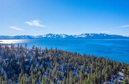 Lincoln Park House | Elegant Tahoe Escape Comfort and Style Combined