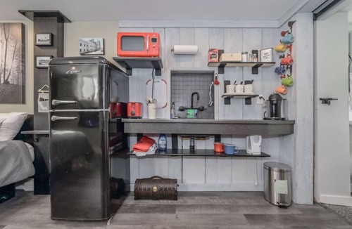 Elora Apartment | Elora Gingersnap rental