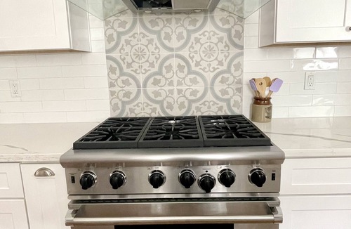 North Hollywood House | Enjoy LA indoor/outdoor living with this modern sun soaked 3BR/2BTH home