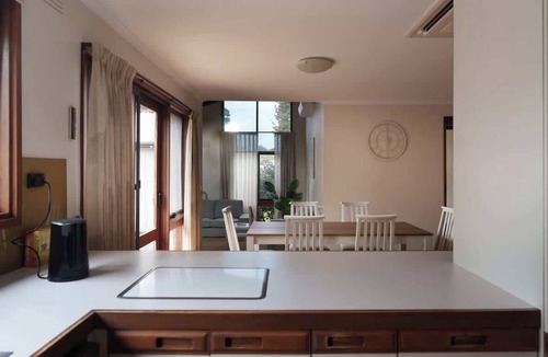 Surrey Hills House | Entire Cozy 4 Bedroom House Surrey Hills