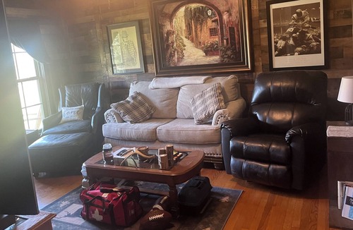 Moundville House | Entire home, cleaning fees already included. Pet friendly.
