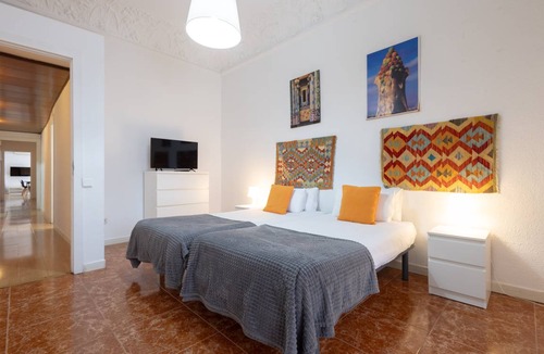Esquerra de l'Eixample Apartment | 144 m² Apartment ∙ 4 bedrooms ∙ 12 guests
