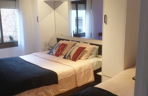 L'Hospitalet de Llobregat Resort | Private room ∙ 4 guests