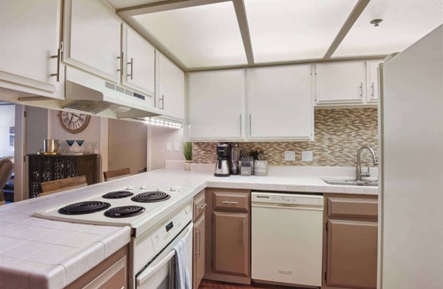 Incline Village Condo | Escape to Incline Village! Min to Beach and Skiing