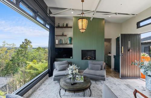 Beechmont House | Escape to Serenity in Beechmont Luxurious Cabin Retreat