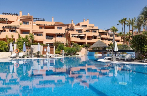 New Golden Mile House | Exclusive, Pet-Friendly Frontline Beach Penthouse with Pool, Terrace & Wi-Fi