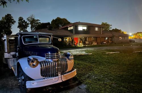 Survey Creek House | Exec Suites 7 min to Ocean