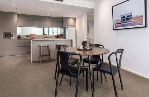 City East Apartment | Executive Balcony Apartment in Central Canberra