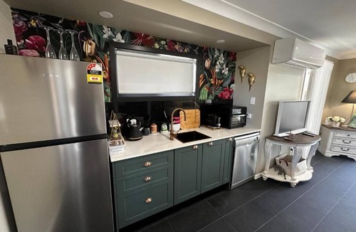 Point Vernon Apartment | Experience first-class service at Bay Bliss Haven, a unique, tranquil setting.