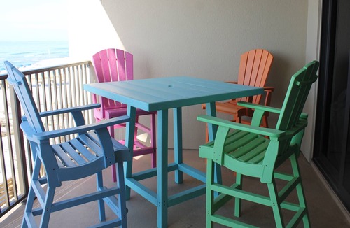 Orange Beach East Condo | Fall at the beach-doesn’t get any better !
