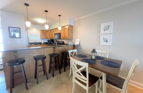Orange Beach East Condo | Fall Getaway awaits at Jubilee Landing-boat friendly-beautiful views