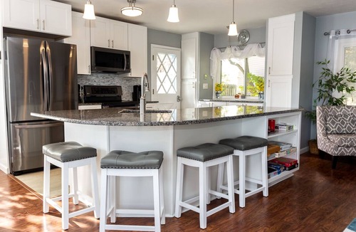 Geneseo House | Fall Weekends - Check-In/Out Anytime! (Lakefront, Guest House: Letchworth)